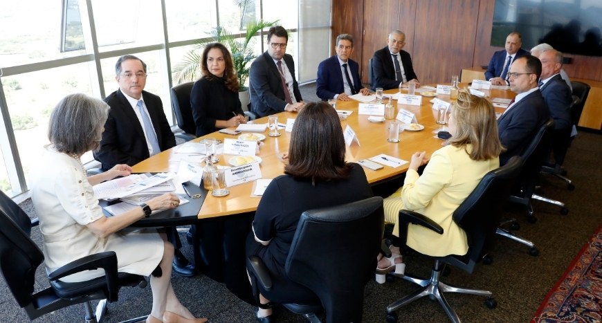 O desembargador José Maria Teixeira do Rosário participou do encontro que contou com a presença ...