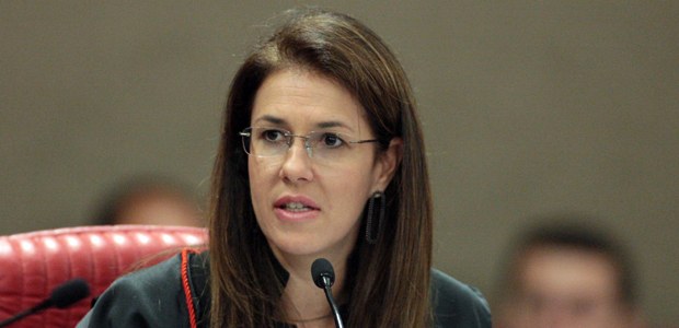 Ministra Luciana Lóssio em 10.12.2015 Ministra Luciana Lóssio