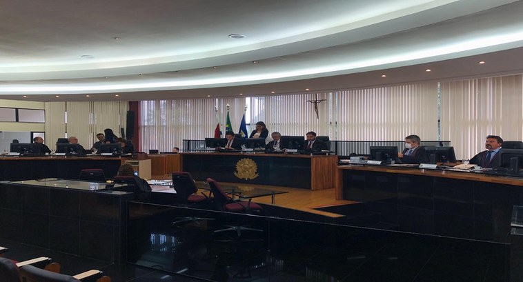 TRE do Pará revê horário de funcionamento e delibera por realizar sessões por videoconferência A decisão foi tomada na plenária de hoje, 19, por unanimidade, e integra o rol de providências d...