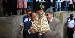 Foto da chegada da imagem de Nossa Senhora de Nazaré no Tribunal Regional Eleitoral do Pará