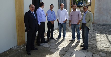 O presidente do Tribunal Regional do Pará, Desembargador Leonardo Tavares, junto com o Diretor G...