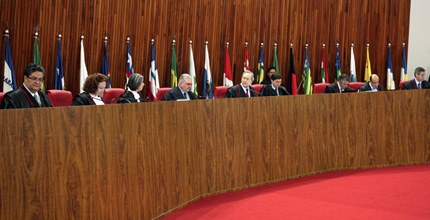 Sessão plenária do TSE Sessão plenária realizada no auditório do TSE.