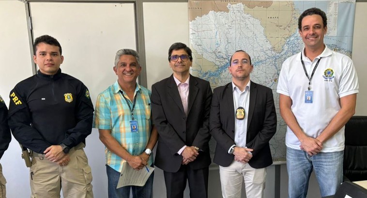 Comissão de Auditoria da Votação Eletrônica trata da escolta das urnas com PF e PRF O procedimento tem o objetivo é verificar se o voto depositado é o mesmo contabilizado pela urna...