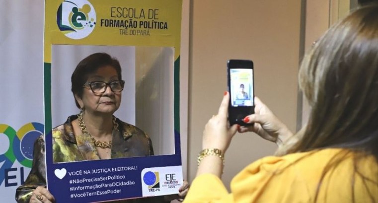 Escola de Formação Política foi destaque entre projetos do TRE do Pará no biênio 2021-2022 O programa prioriza a conscientização das pessoas em relação à importância da política para a so...