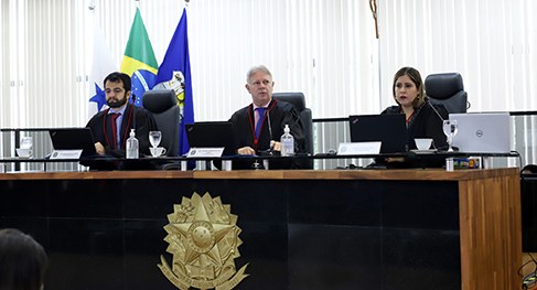 Plano de Gestão 2023-2024 é apresentado durante sessão administrativa do TRE do Pará Aprovado pela Portaria 21.912/2023, o documento é composto por 46 iniciativas estratégicas, foca...