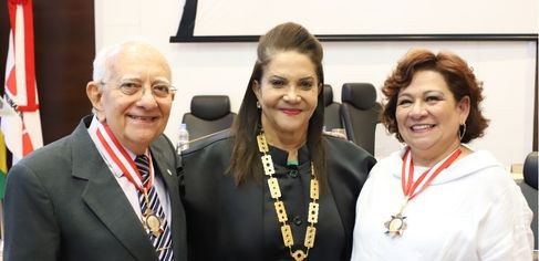 Presidente do TRE do Pará é homenageada com Medalha Serzedello Corrêa A desembargadora Luzia Nadja Guimarães Nascimento foi condecorada com a mais alta distinção conc...