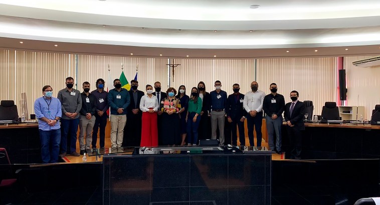 TRE do Pará empossou nova servidora e oito novos servidores